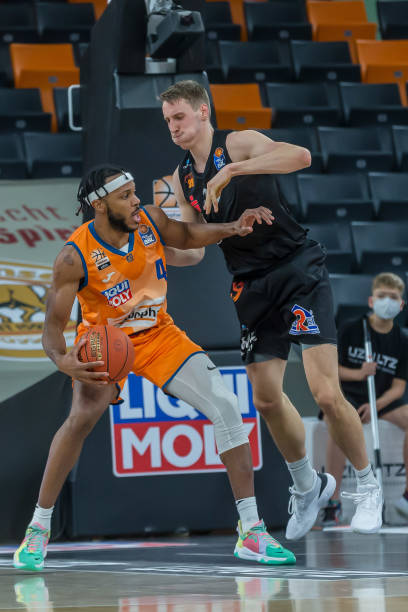 表加泰罗尼 表加泰罗尼