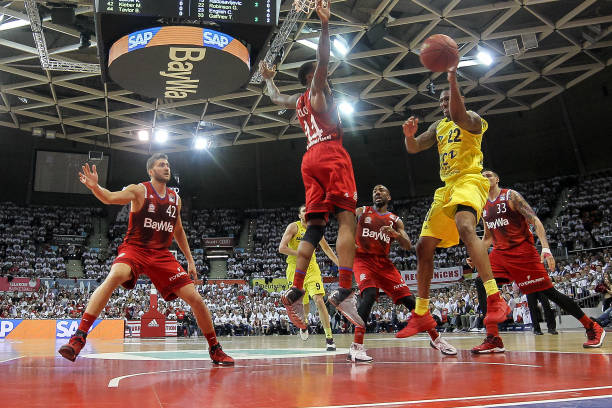 马丁内斯是 马丁内斯是