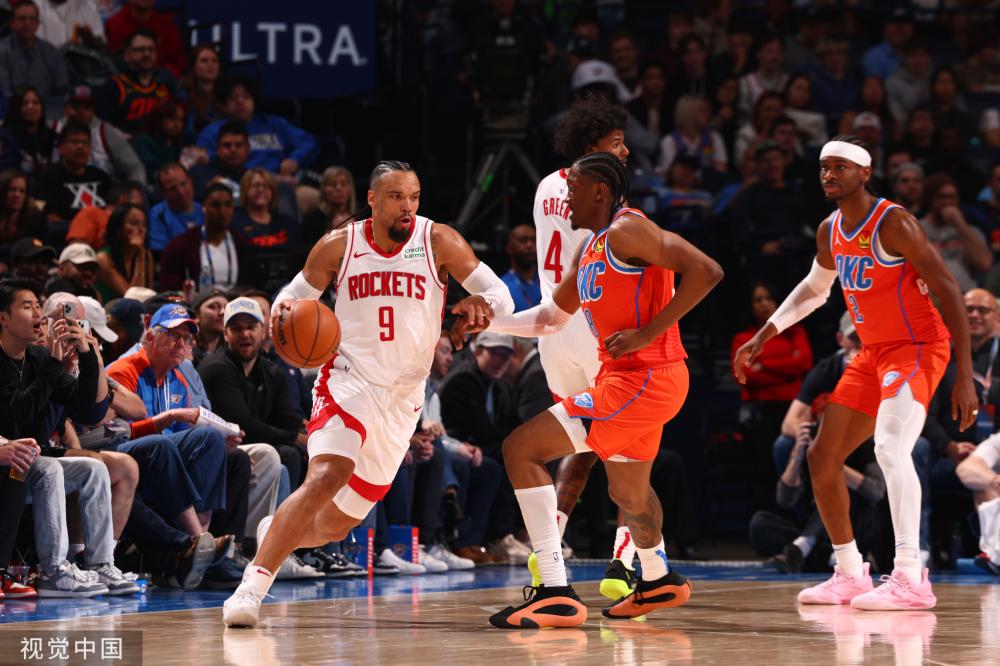 而球员们的 而球员们的