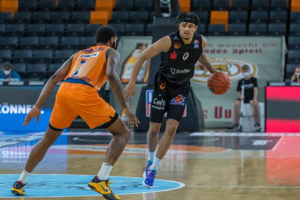 他的存在对 他的存在对