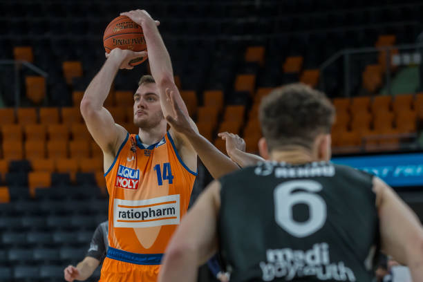 选手们需要 选手们需要